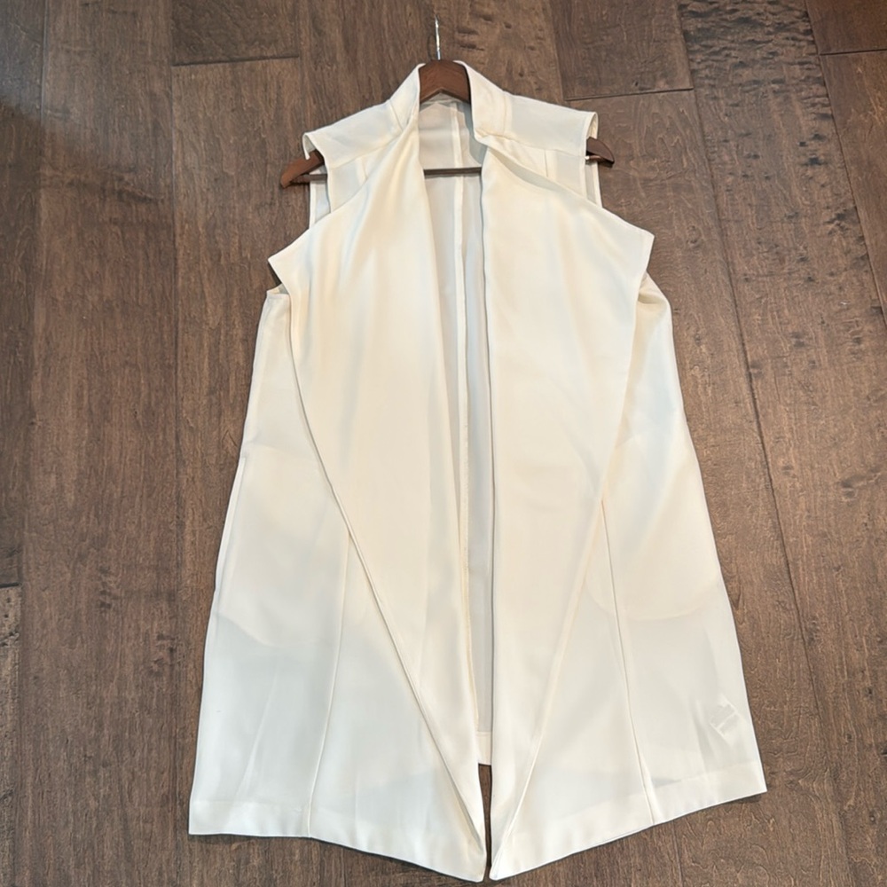 Women off white long vest